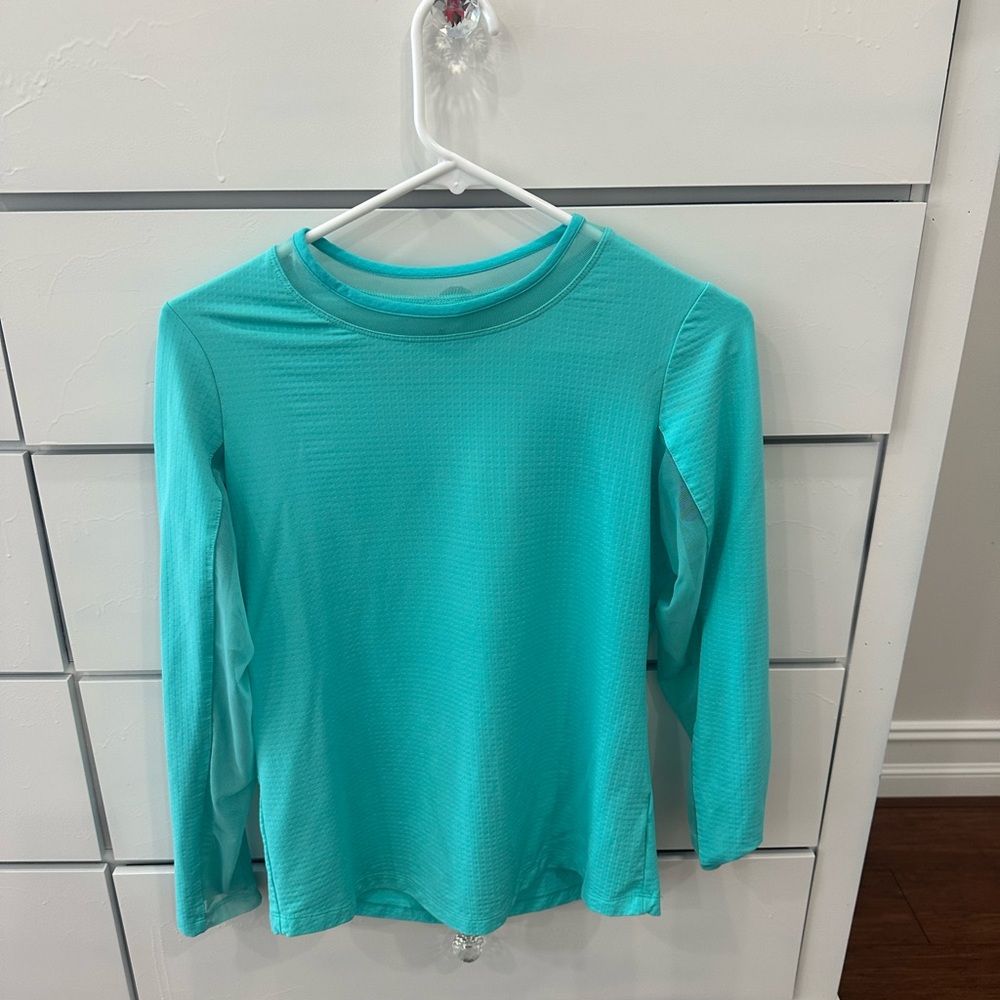 Long sleeve crew neck with mesh